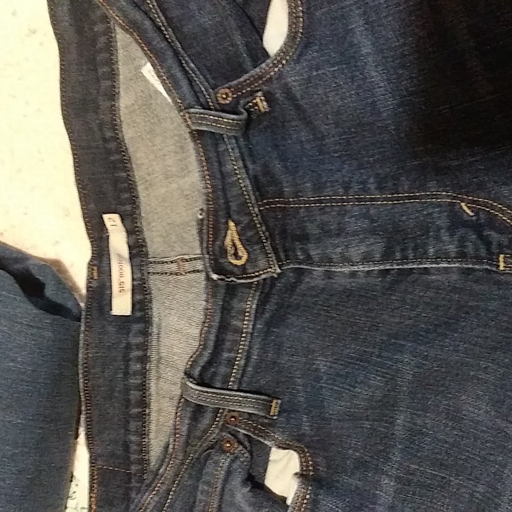 Levis